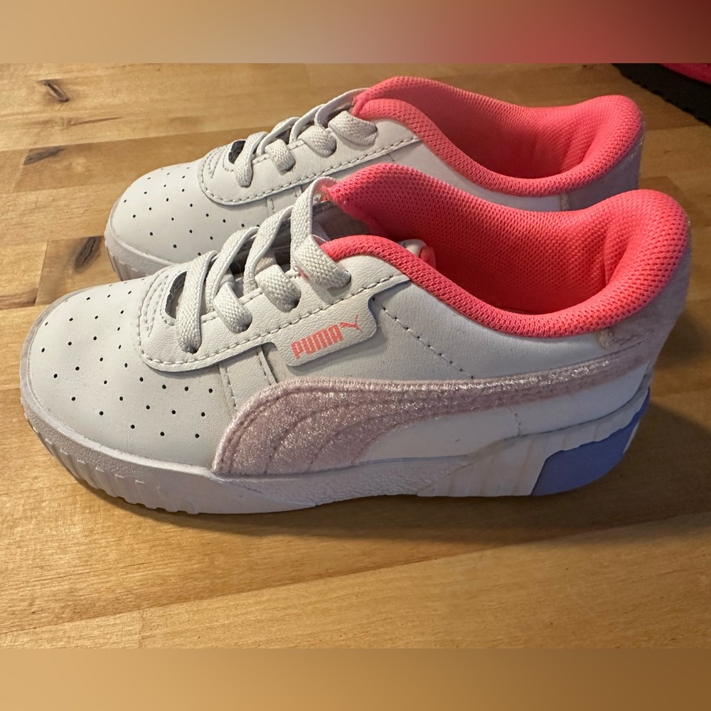 Toddler girls PUMA 
Excellent Condition.  Worn once !